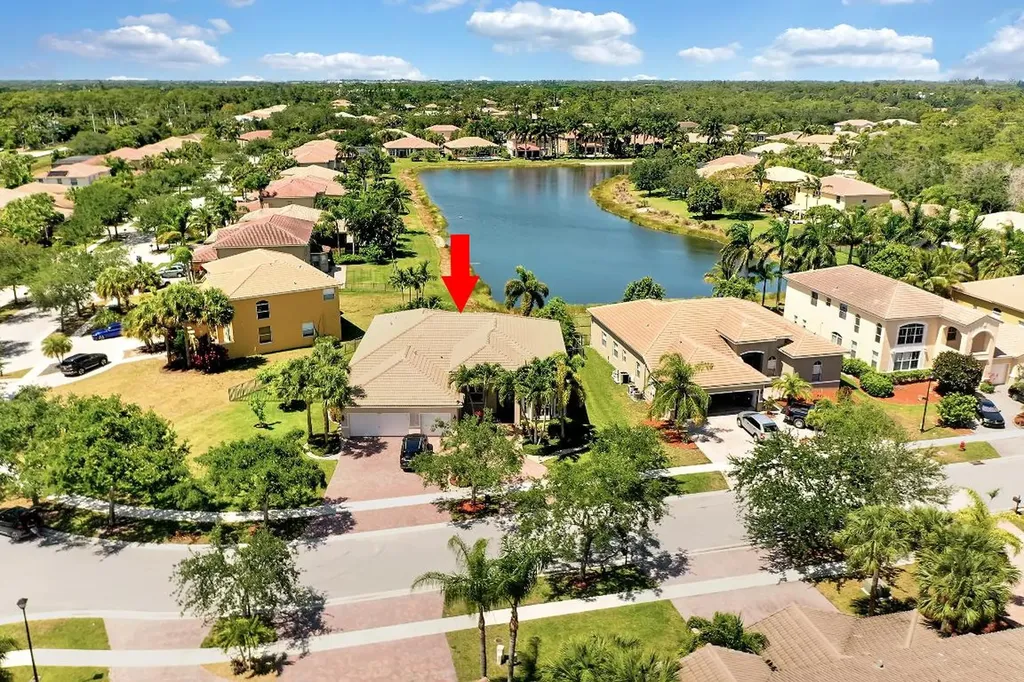 10335 Cypress Lakes Preserve Drive Lake Worth FL 33449