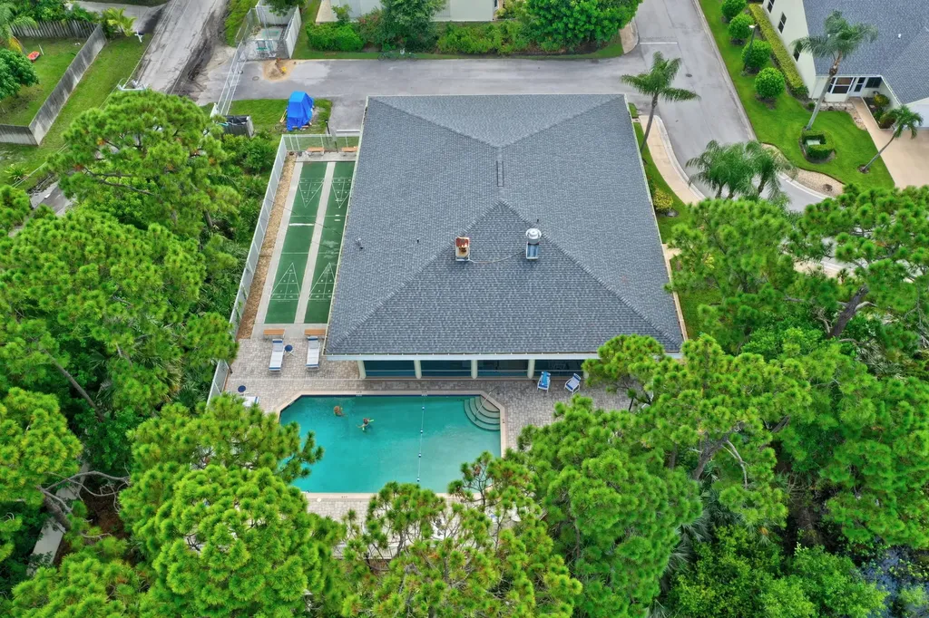 10868 SE Sea Pines Circle Hobe Sound FL 33455