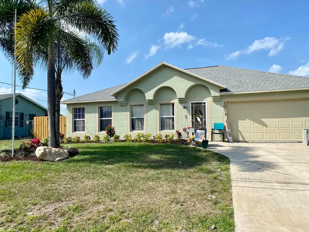 1073 SE Lansdowne Avenue Port St Lucie FL 34983