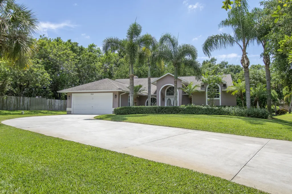 755 34th Court SW Vero Beach FL 32968