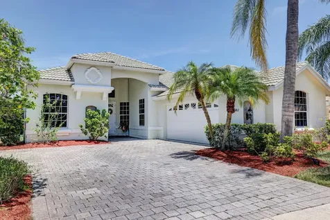 682 SW Lake Charles Circle Port St Lucie FL 34986