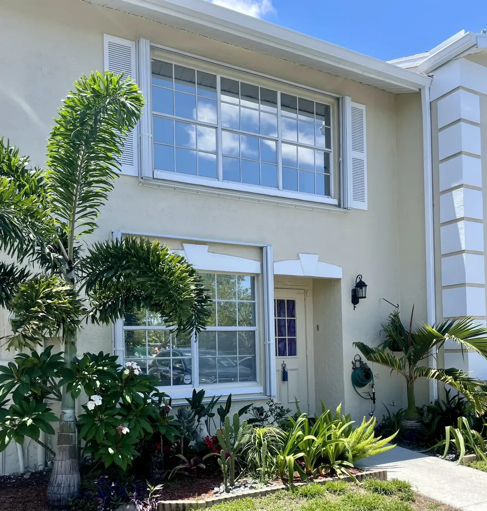 220 Foxtail Drive Greenacres FL 33415