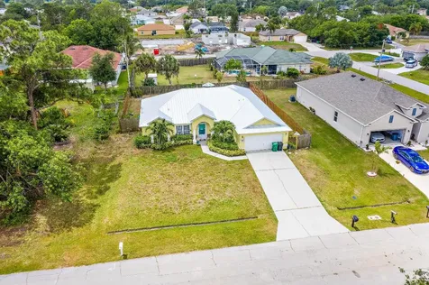 1186 SW Fargo Avenue Port St Lucie FL 34953