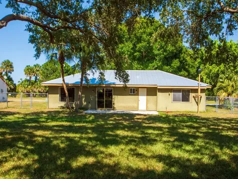 1626 SE Burning Lane Port St Lucie FL 34952