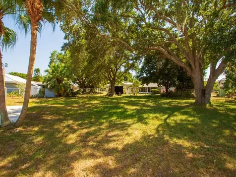 1626 SE Burning Lane Port St Lucie FL 34952
