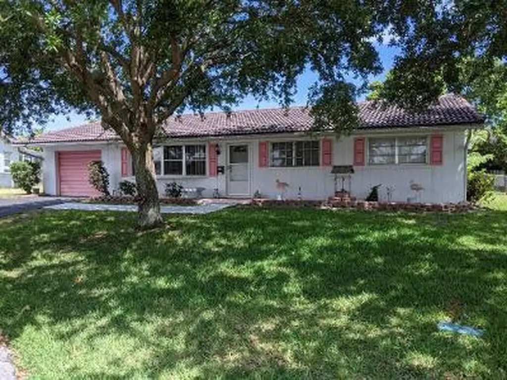 7516 NW 43rd Court Coral Springs FL 33065