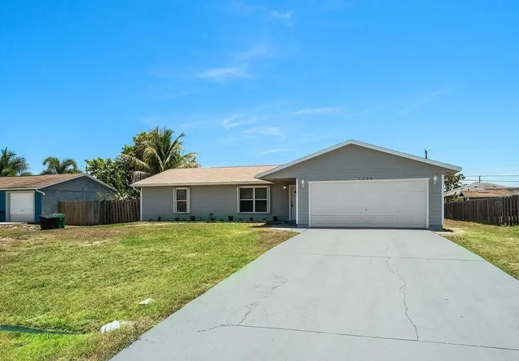 1098 SW Janette Avenue Port St Lucie FL 34953