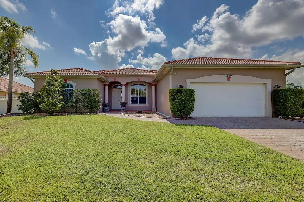 5907 NW Bayou Court Port St Lucie FL 34986