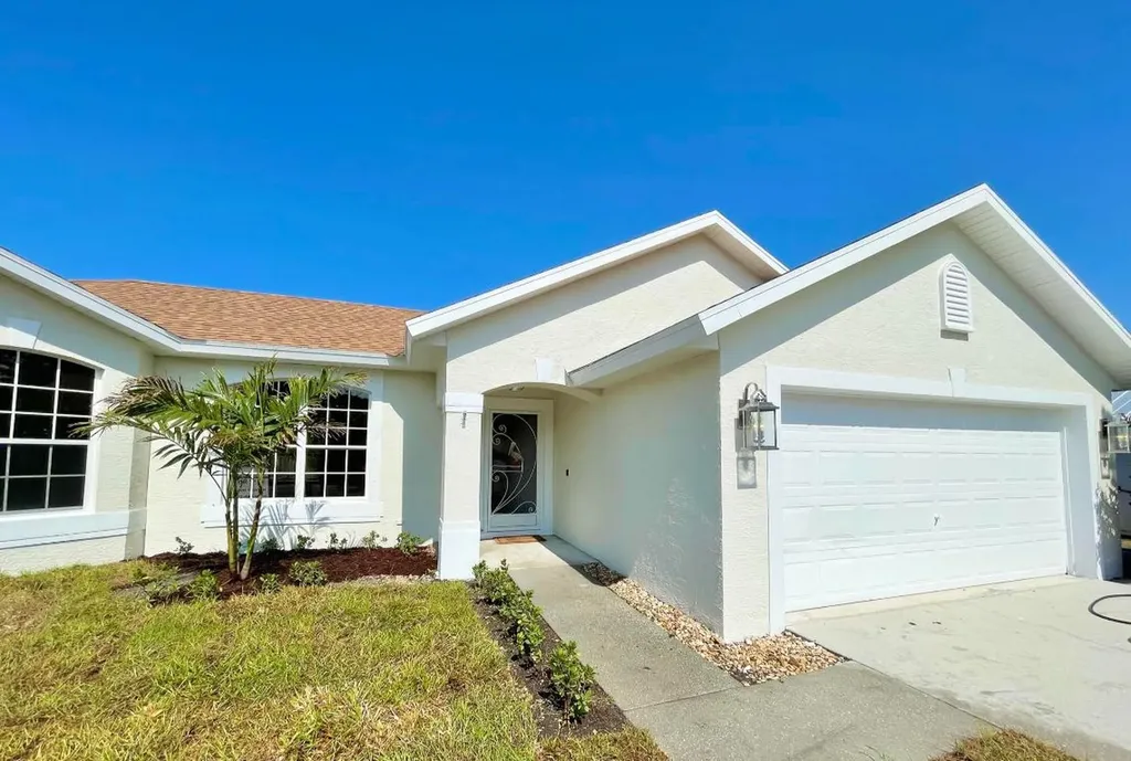 1741 SE Flintlock Road Port St Lucie FL 34952