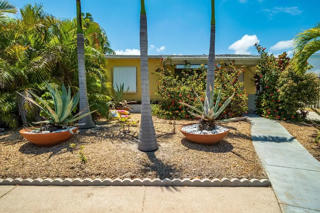 1717 N Ocean Breeze Lake Worth Beach FL 33460