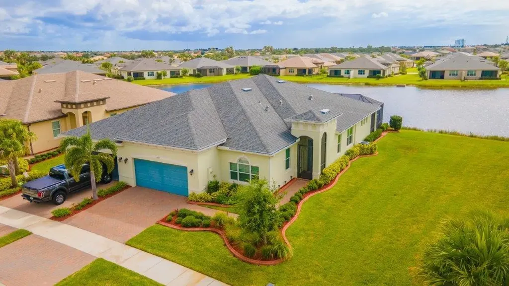 11207 SW Winding Lakes Circle Port St Lucie FL 34987