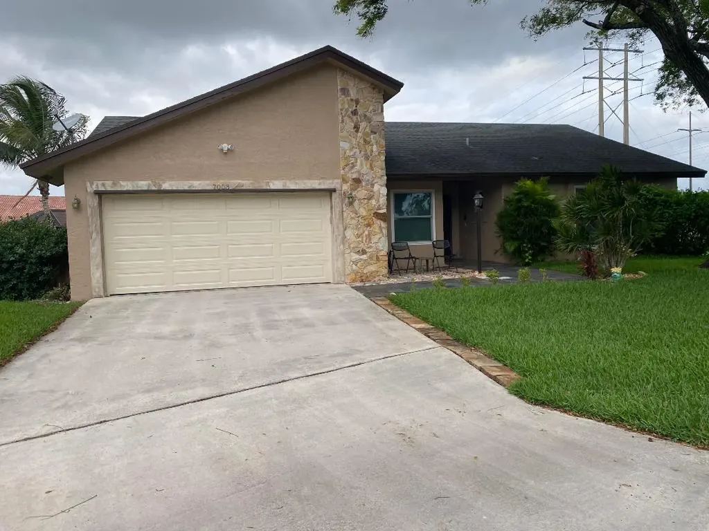 7003 NW 40th Street Coral Springs FL 33065