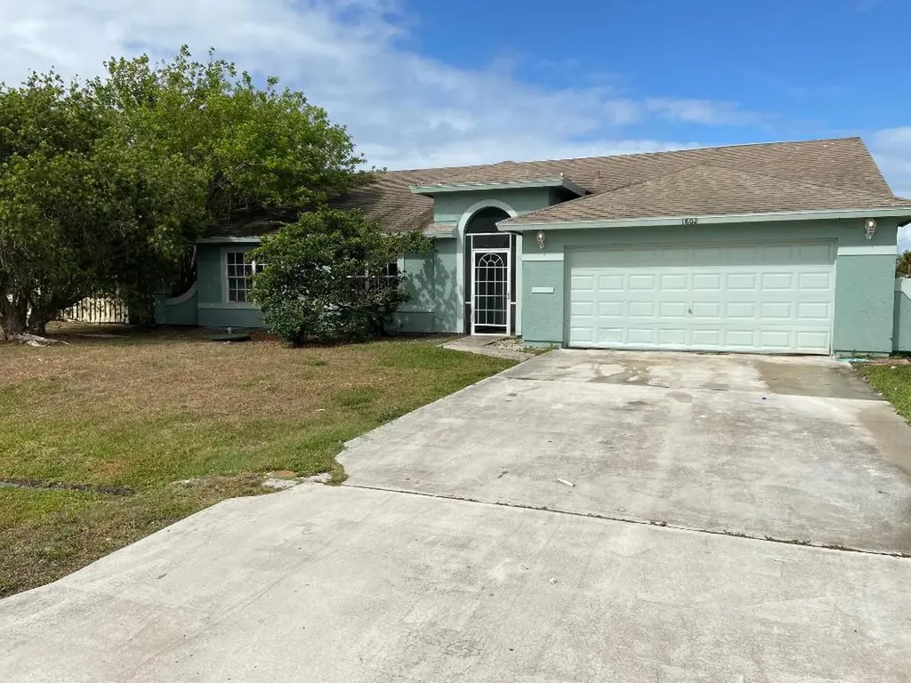 1802 SE North Blackwell Drive Port St Lucie FL 34952