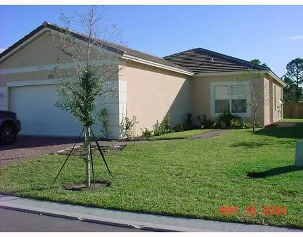 225 SW Manatee Springs Way Port St Lucie FL 34986
