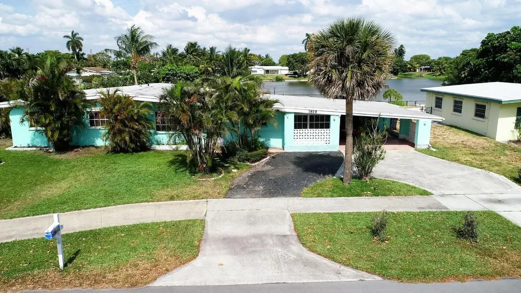 1819 High Ridge Road Lake Worth FL 33461