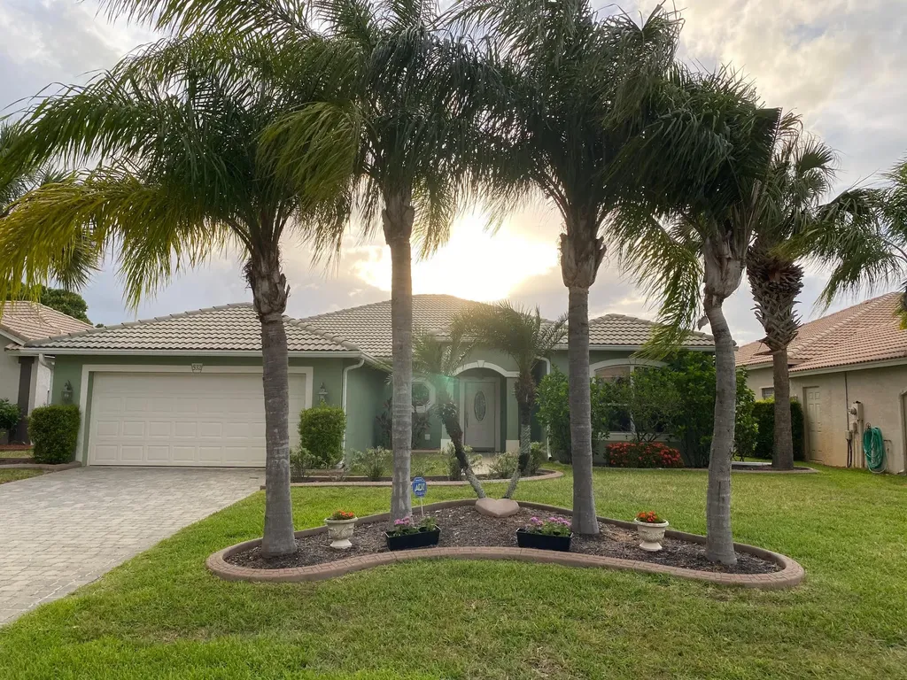 532 NW Waverly Circle Port St Lucie FL 34983