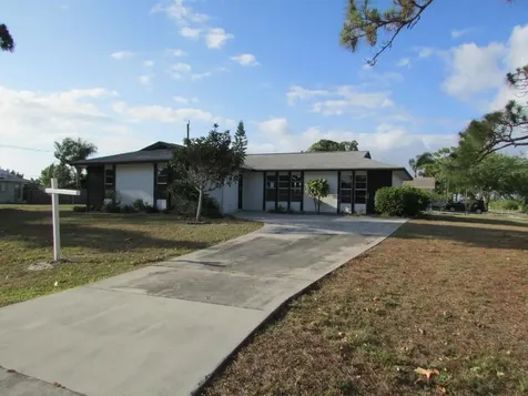 592 SW Todd Avenue Port St Lucie FL 34983