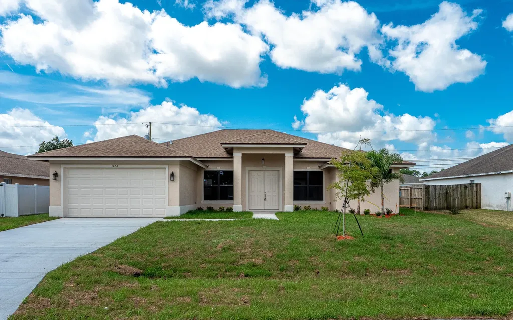 1726 SW Penrose Avenue Port St Lucie FL 34953