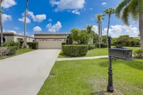 6614 Fountains Circle Lake Worth FL 33467