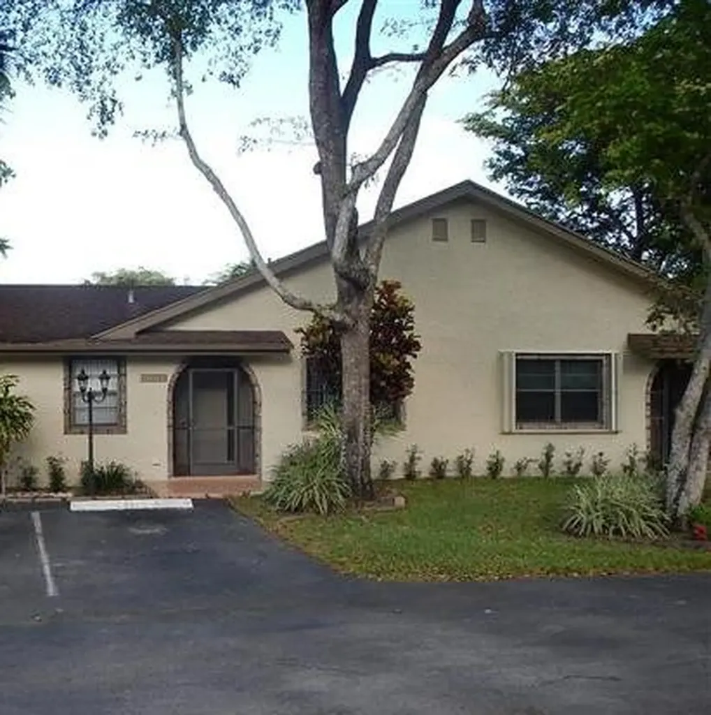 23425 SW 53rd Avenue Boca Raton FL 33433