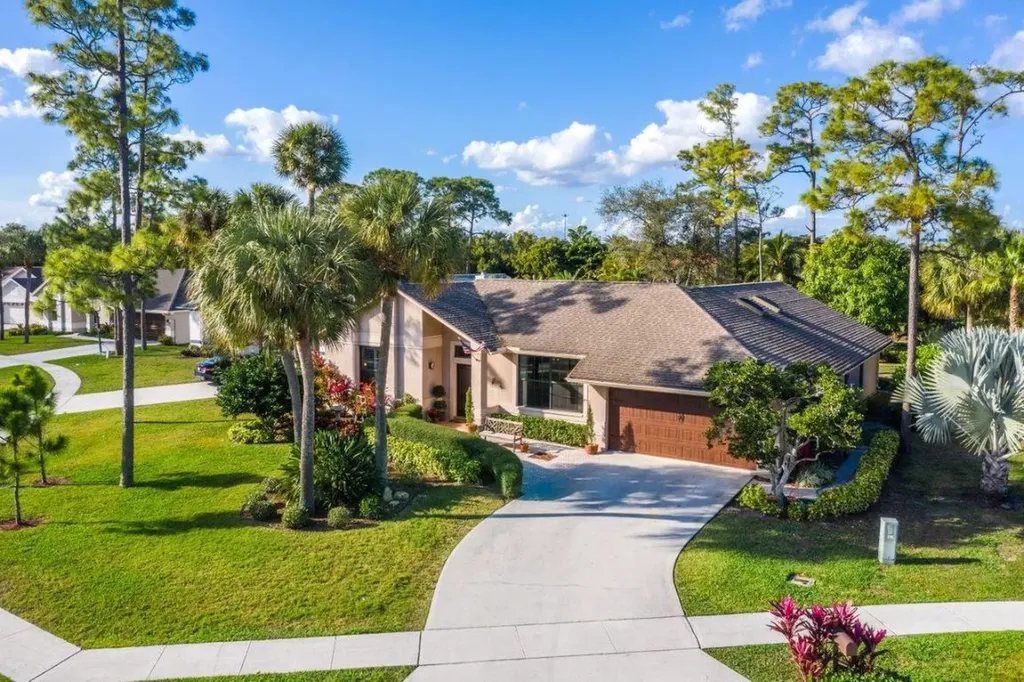 3659 Woods Walk Boulevard Lake Worth FL 33467