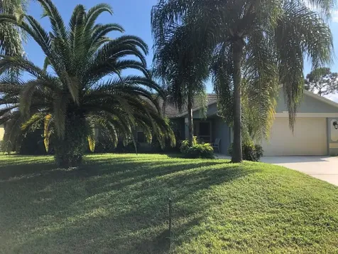 1614 SW Starman Avenue Port St Lucie FL 34953
