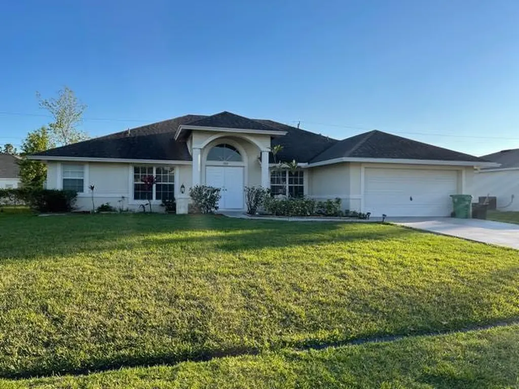 1722 SW Whipple Avenue Port St Lucie FL 34953