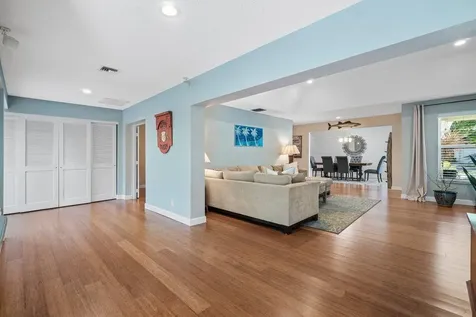 11286 Glen Oaks Court North Palm Beach FL 33408