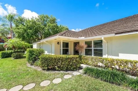 11286 Glen Oaks Court North Palm Beach FL 33408