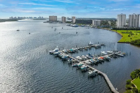 11286 Glen Oaks Court North Palm Beach FL 33408