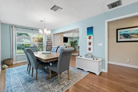 11286 Glen Oaks Court North Palm Beach FL 33408