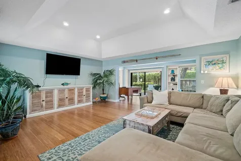 11286 Glen Oaks Court North Palm Beach FL 33408