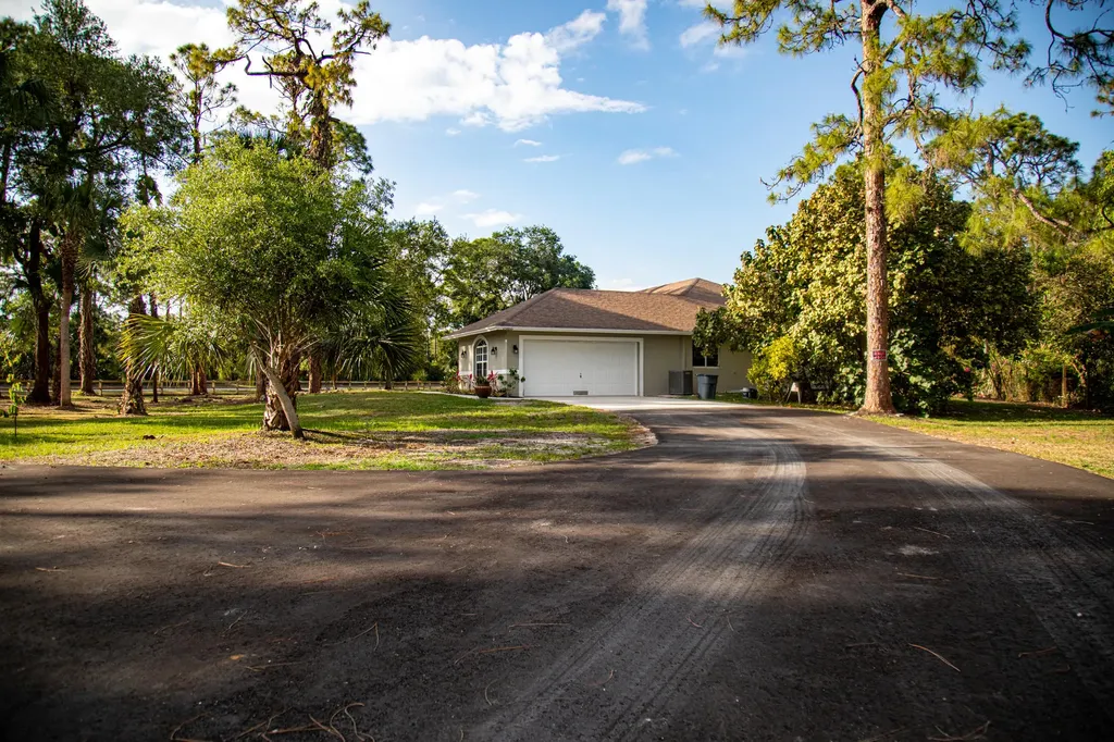 15855 99th Court N West Palm Beach FL 33412