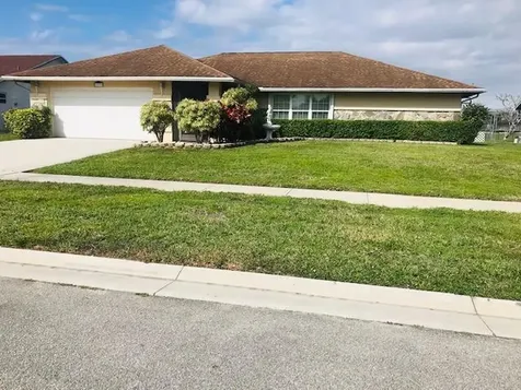 133 Sunflower Circle Royal Palm Beach FL 33411