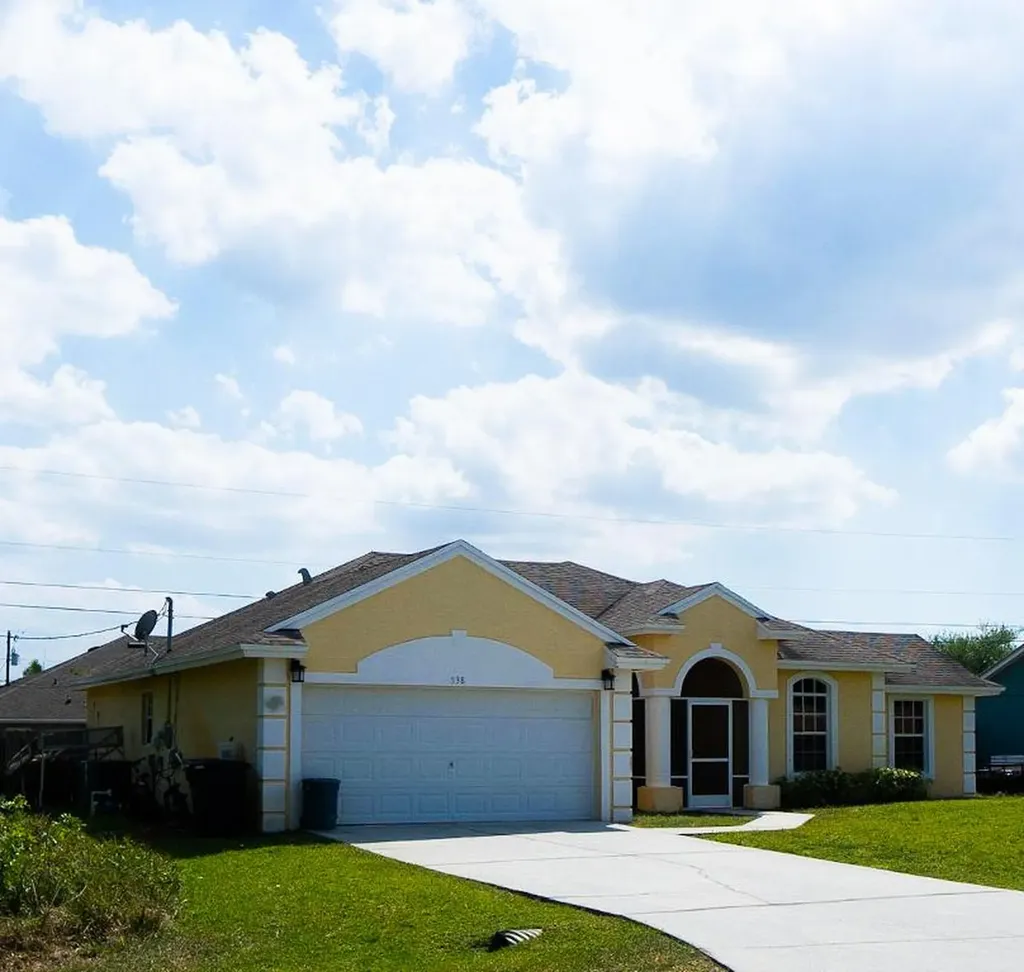 538 SW Laconic Avenue Port St Lucie FL 34953