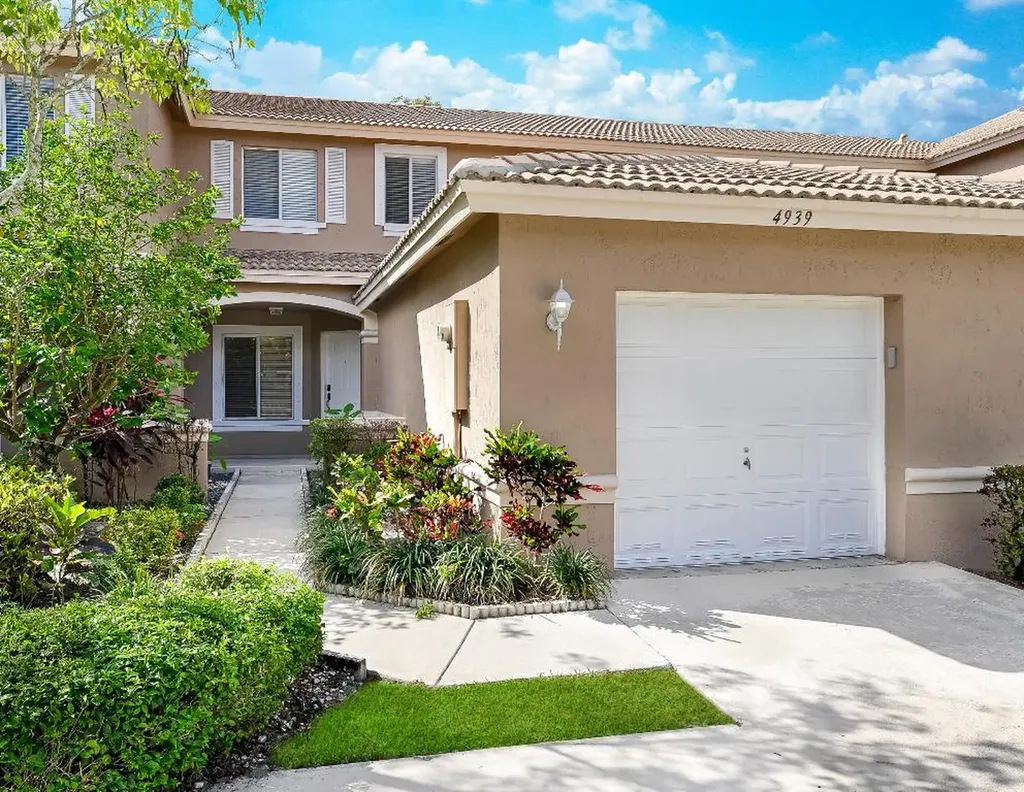 4939 Pinemore Lane Lake Worth FL 33463