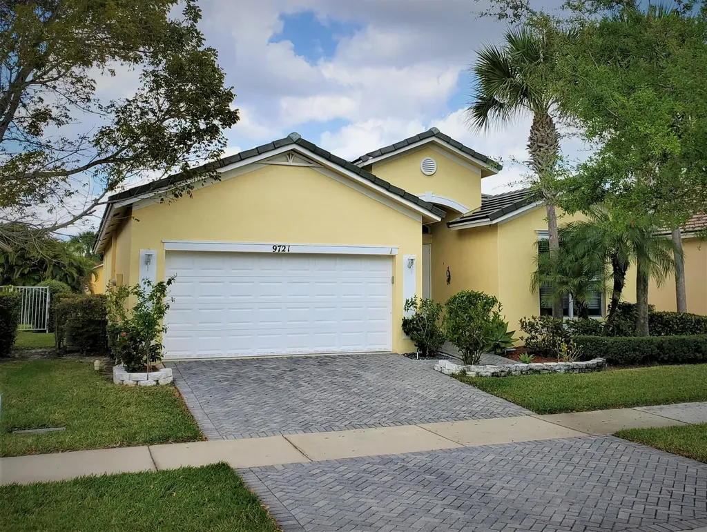 9721 SW Glenbrook Drive Port St Lucie FL 34987