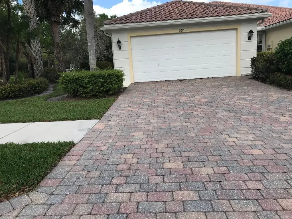 9013 SE Hawks Nest Court Hobe Sound FL 33455