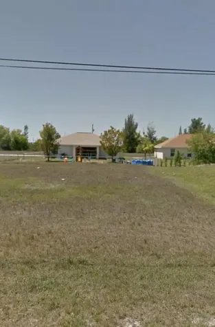 1009 NE 2nd Avenue Cape Coral FL 33909