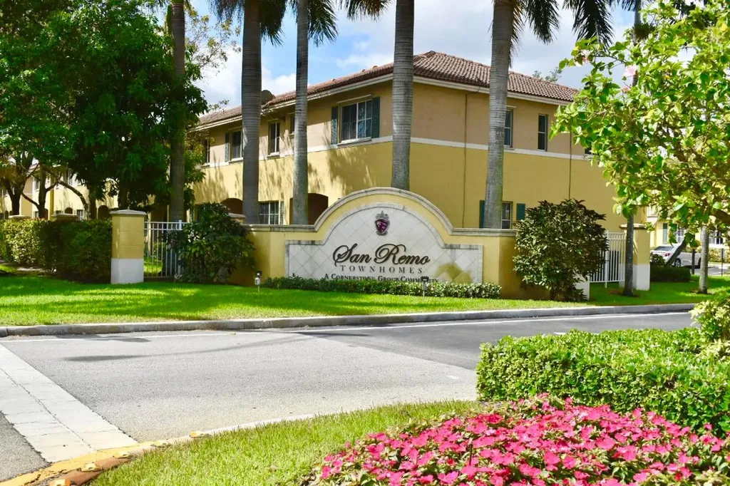 1951 SW 60th Terrace North Lauderdale FL 33068