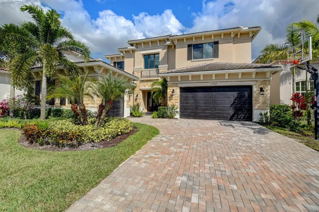 17742 Cadena Drive Boca Raton FL 33496