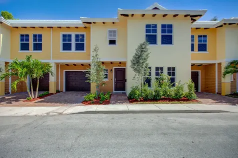 407 3rd Avenue S Lake Worth Beach FL 33460