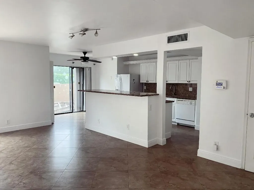 2200 NW 39th Avenue Coconut Creek FL 33066