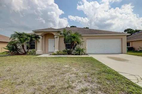 662 SW Twig Avenue Port St Lucie FL 34983