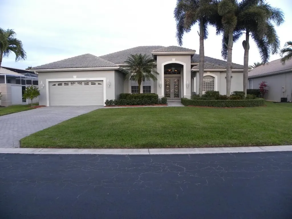2221 SE Stonehaven Road Port St Lucie FL 34952