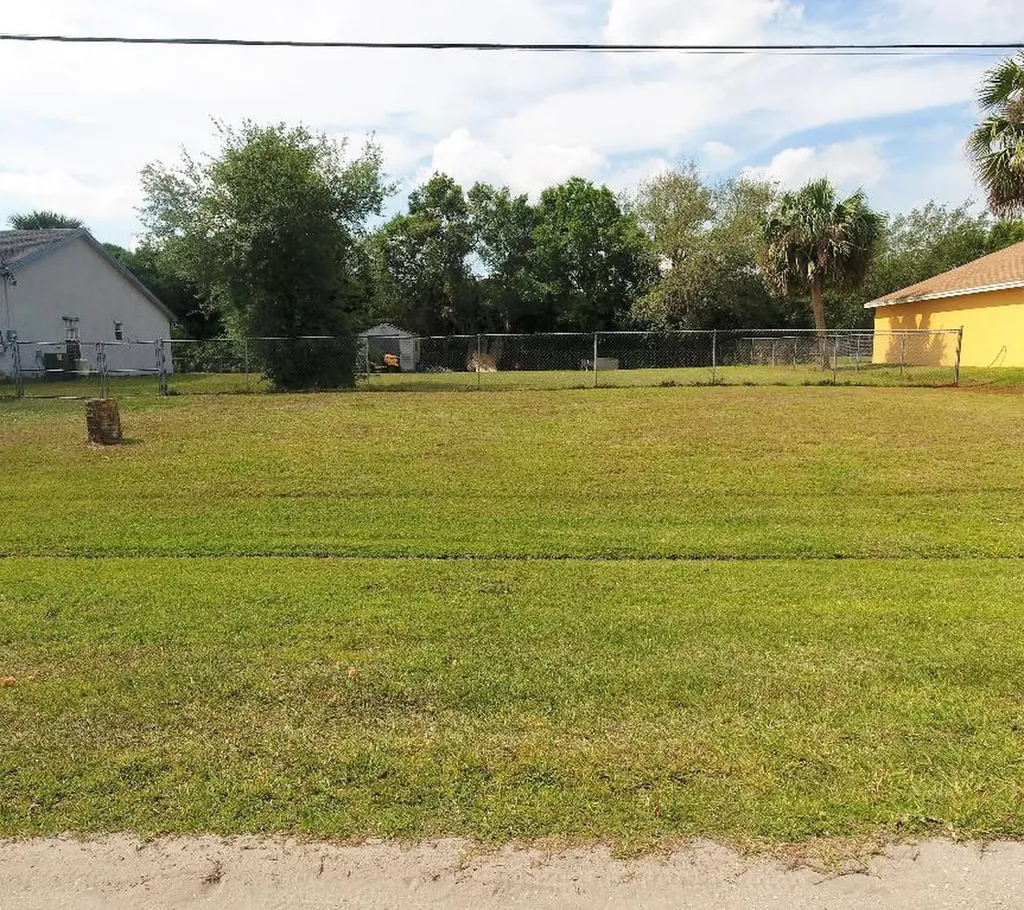 1780 SW Bradway Lane Port St Lucie FL 34953