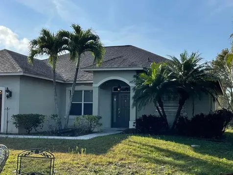 456 SW Holden Terrace Port St Lucie FL 34984