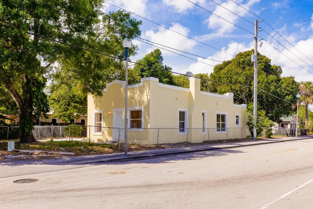 801 S 15th Street Fort Pierce FL 34950