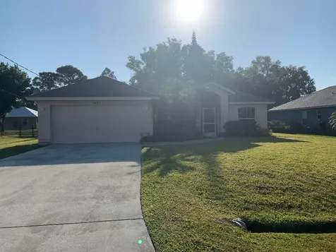 5423 NW Cromey Street Port St Lucie FL 34986