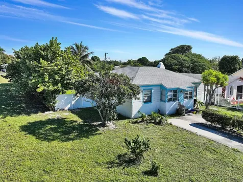 351 NW 4th Avenue Delray Beach FL 33444